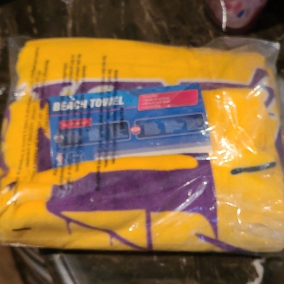 New! NBA Los Angeles Lakers Beach Towel ⛱ - Picture 2 of 5